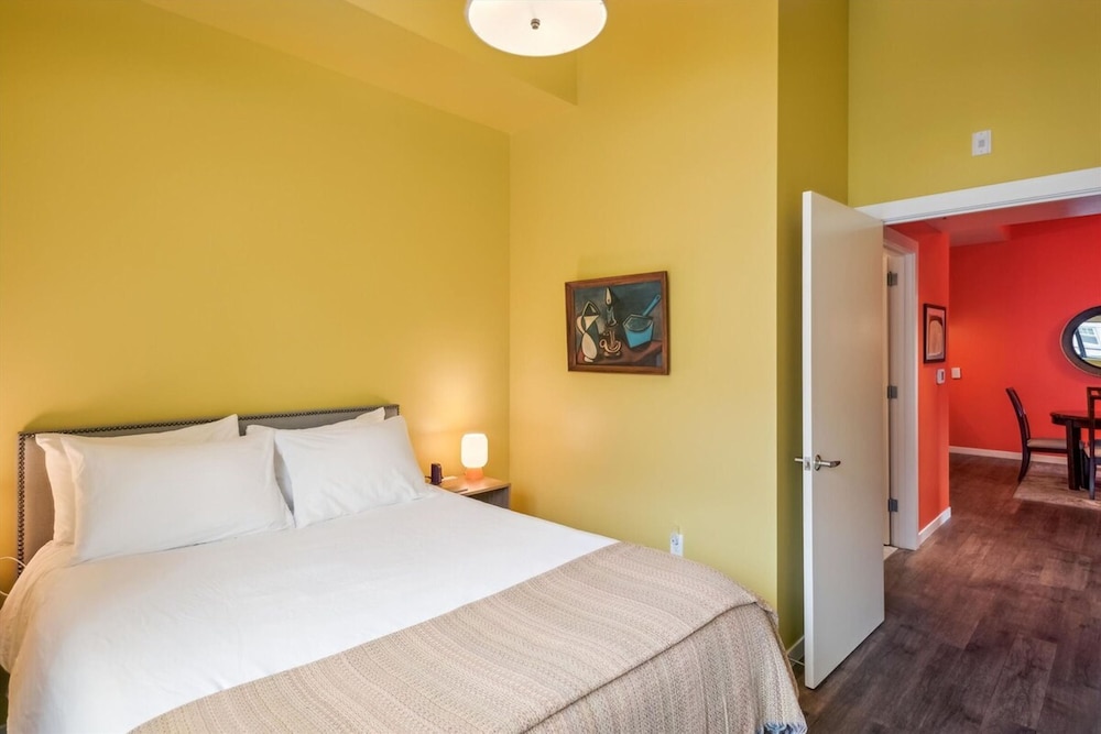 Sunstone Suite - 202