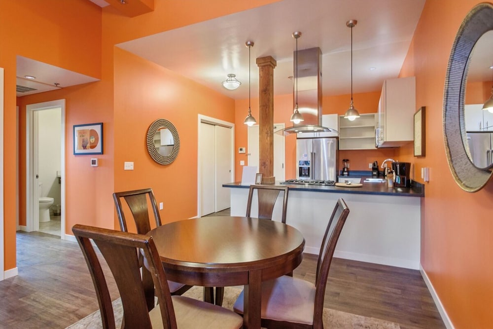 Sunstone Suite - 202