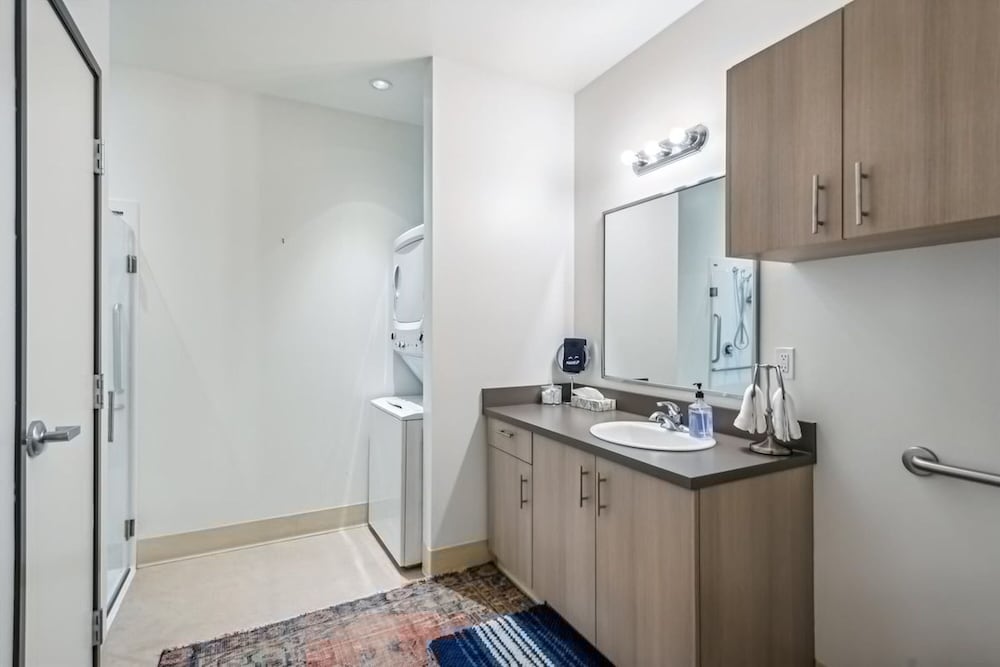 Osprey Suite - 205 in Portland