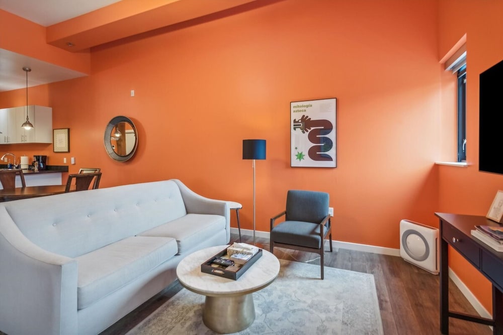 Sunstone Suite - 202
