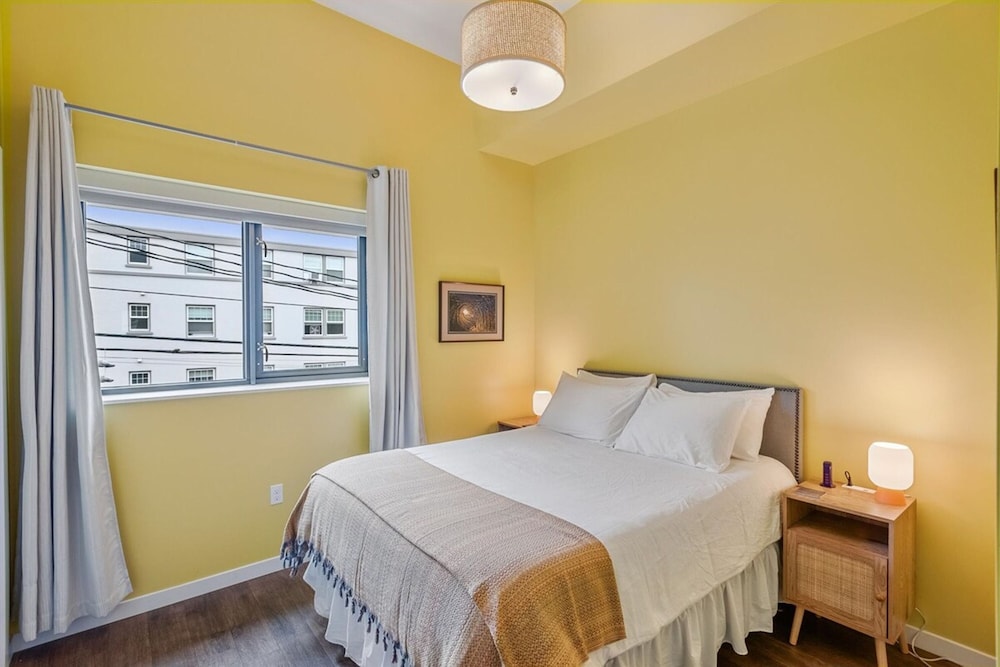 Sunstone Suite - 202