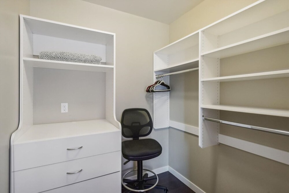 Meadowlark Suite - 201 2b1b
