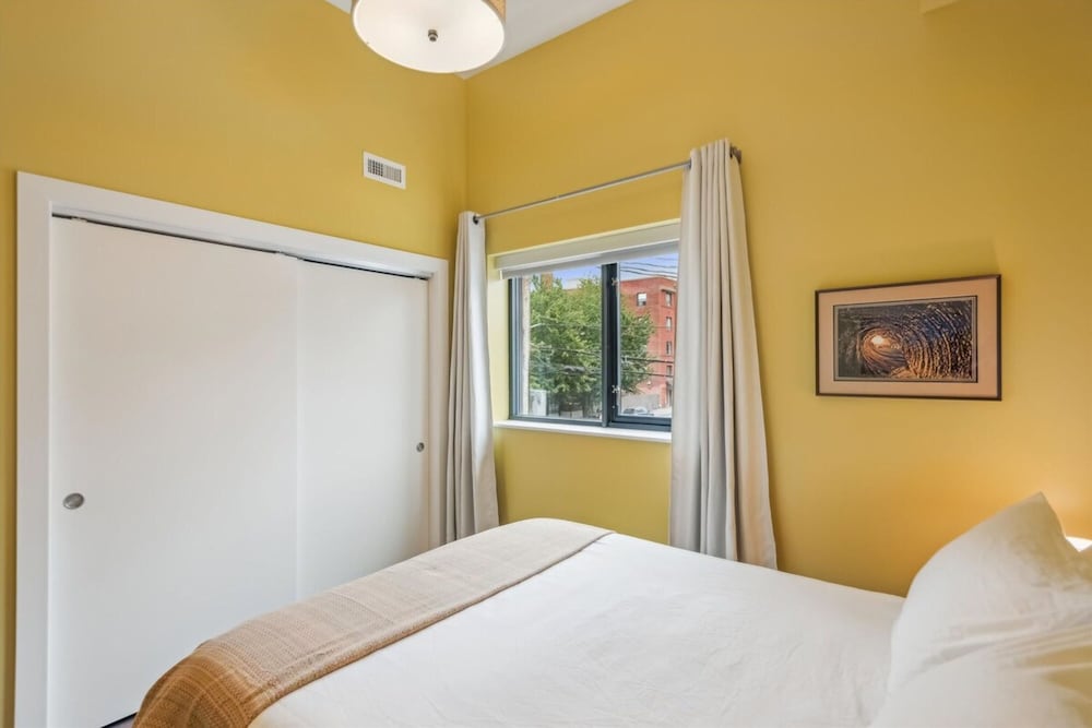 Sunstone Suite - 202