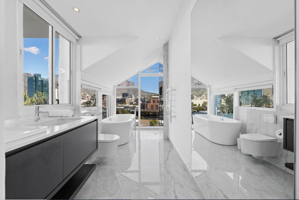 The Canal Three Bedroom Pool Duplex Penthouse - 405