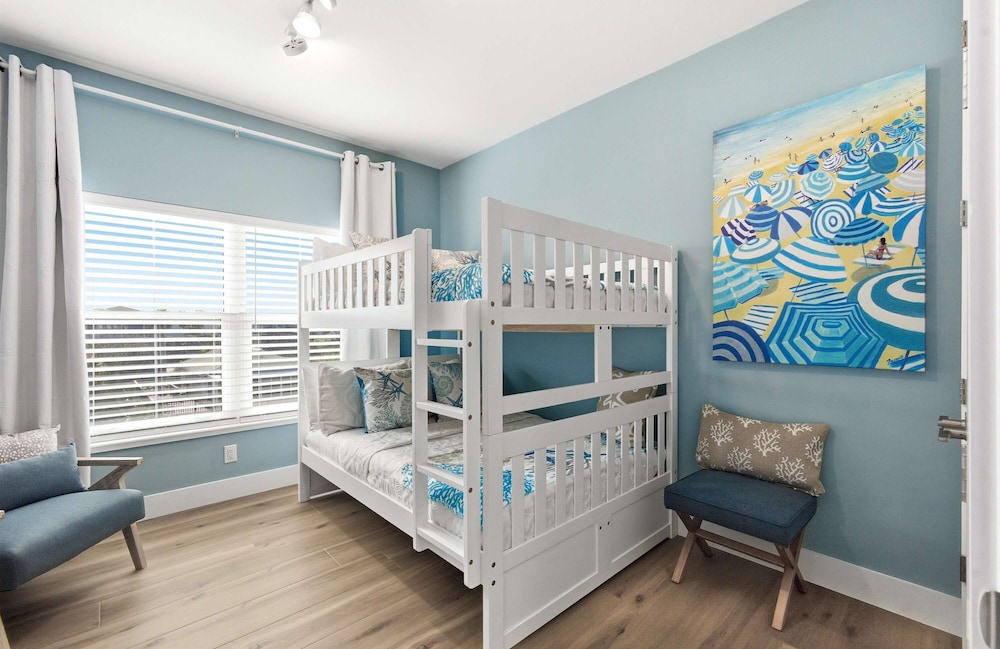 Ocean Views Beach Optional Heated Pool Spa
