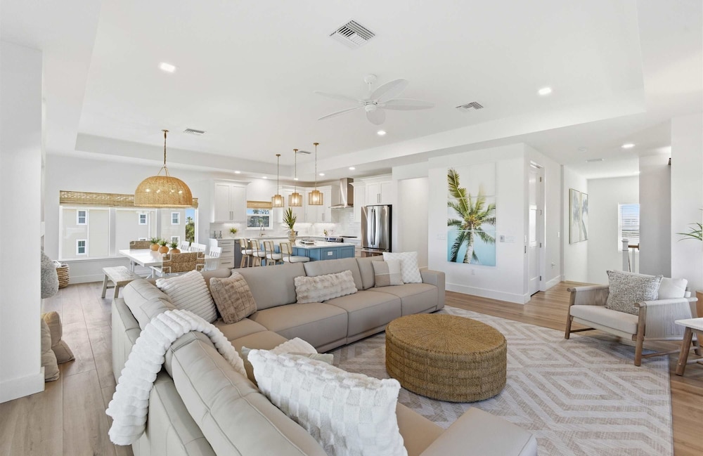 Ocean Views Beach Optional Heated Pool Spa