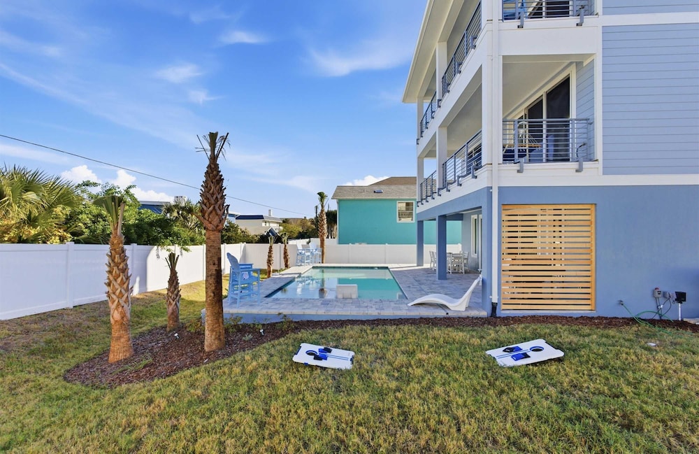 Ocean Views Beach Optional Heated Pool Spa