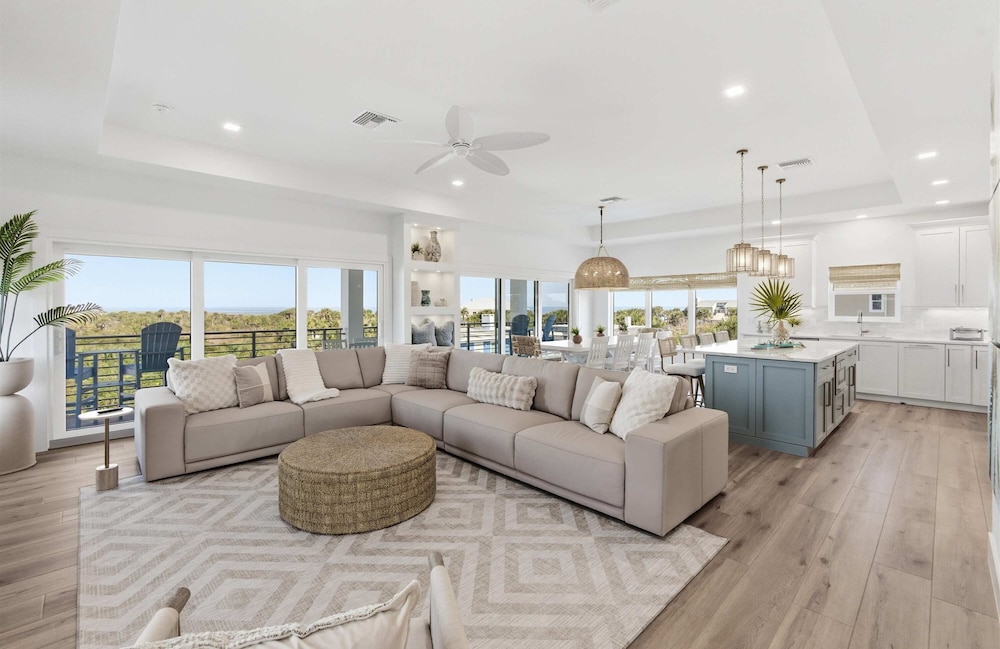 Ocean Views Beach Optional Heated Pool Spa