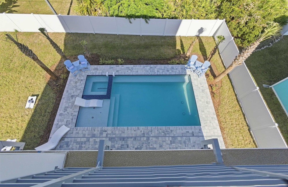Ocean Views Beach Optional Heated Pool Spa