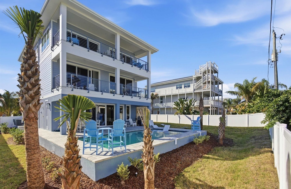 Ocean Views Beach Optional Heated Pool Spa