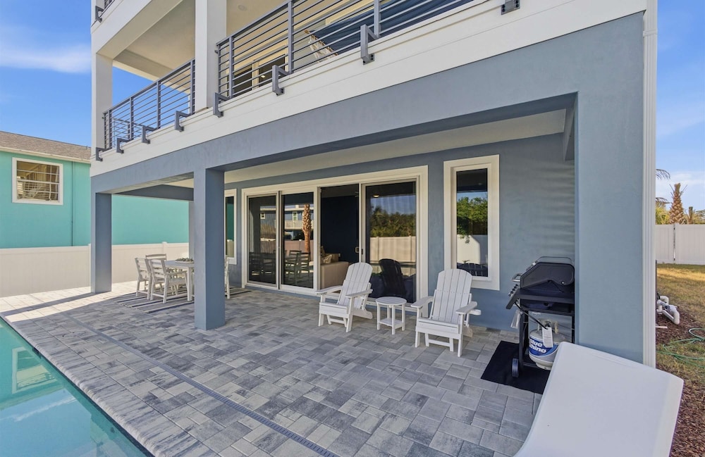 Ocean Views Beach Optional Heated Pool Spa