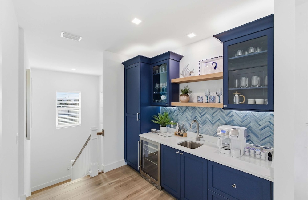 Ocean Views Beach Optional Heated Pool Spa