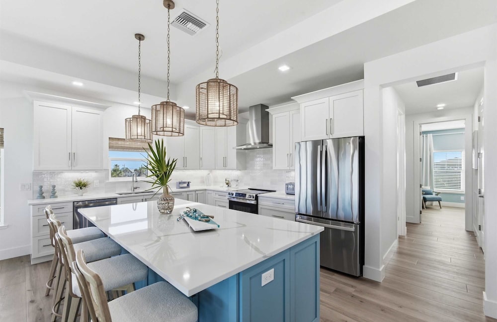 Ocean Views Beach Optional Heated Pool Spa