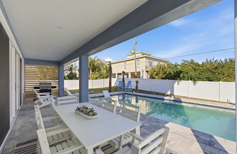 Ocean Views Beach Optional Heated Pool Spa