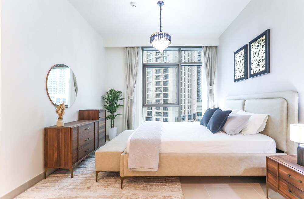 Elite LUX Holiday Homes - Dubai Creek Oasis 2BR Luxe w Burj View
