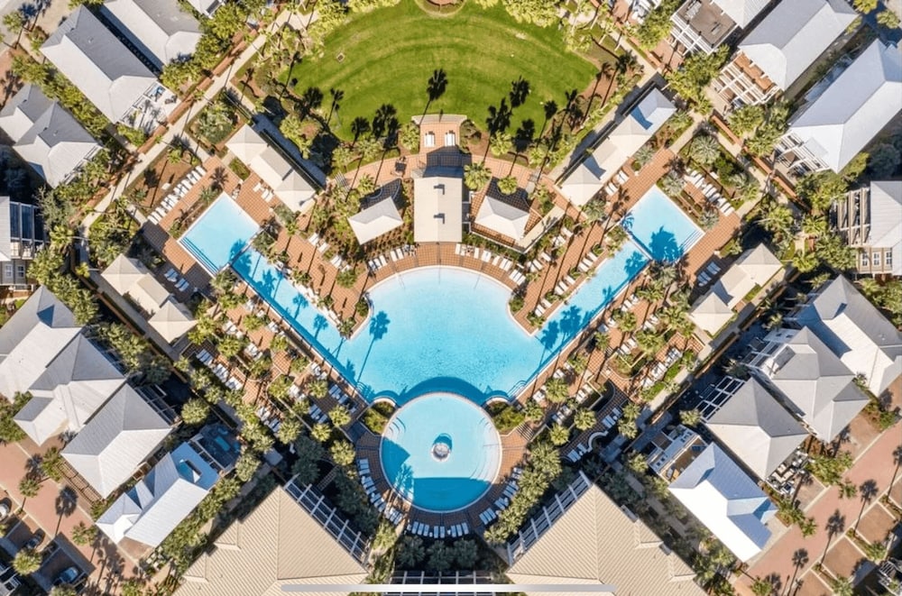 Good Day Sunshine by Avantstay Sleeps 16 Pool Private Beach Access