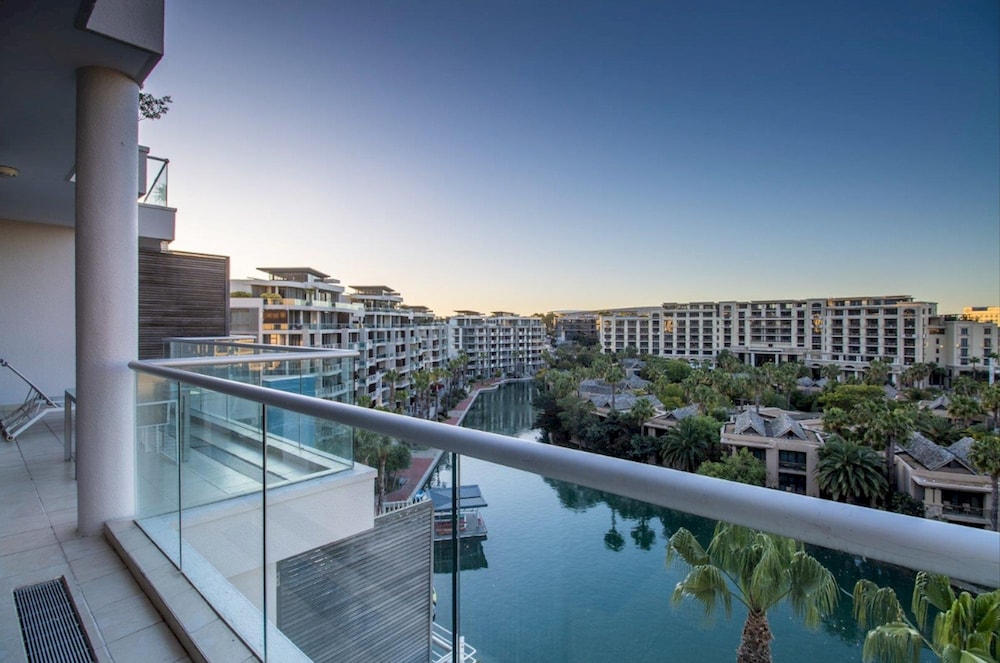 The Canal Three Bedroom Pool Duplex Penthouse - 505
