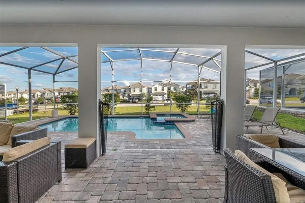 Champions Gate 6BR Villa Pool Spa Retreat