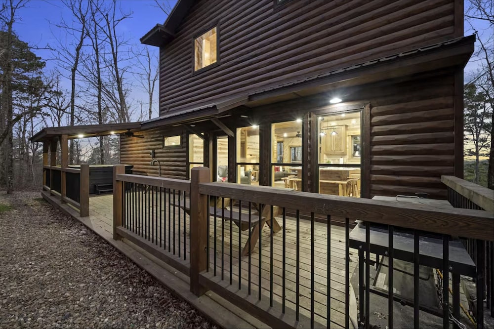Three Bears Hideout Luxury Mountain Cabin Getaway for Families Groups