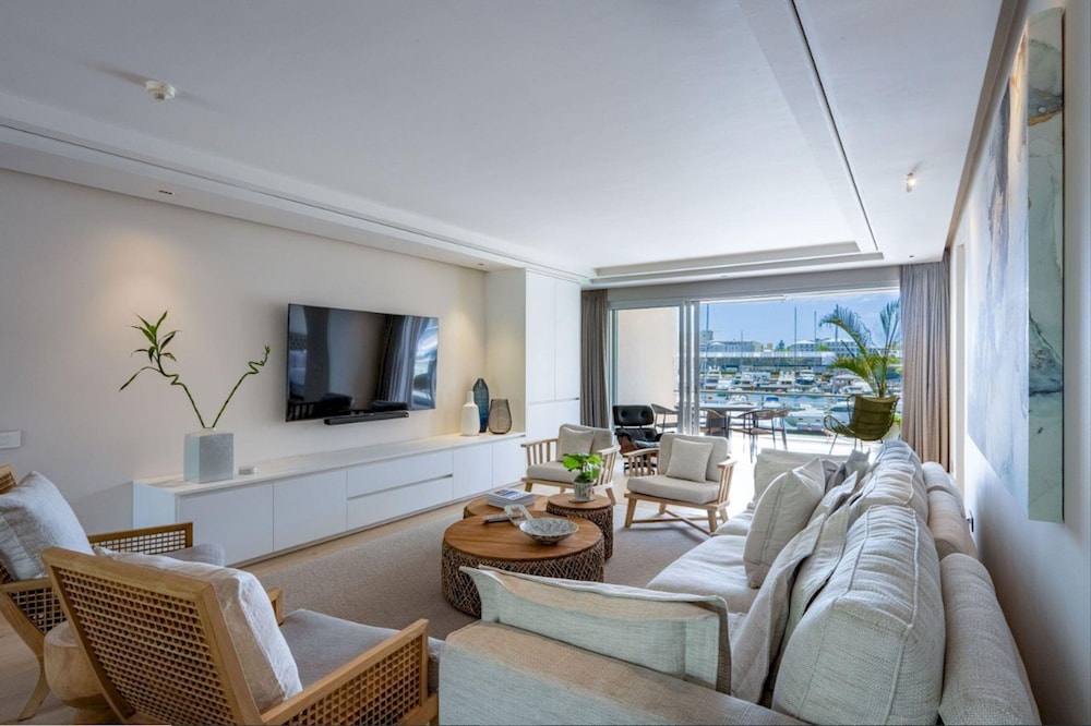 Executive Yacht View Two Bedroom Apartment - 409