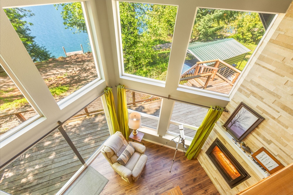 Yellow Tail Cabin in Hoodsport