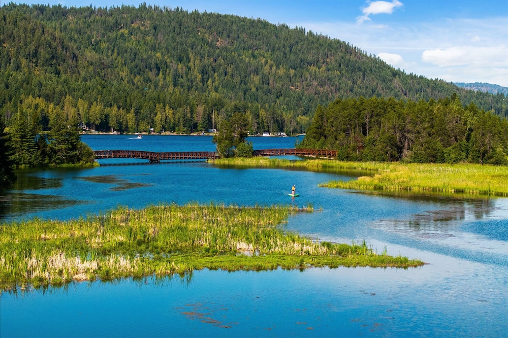 Boat on Lake Pend Oreille Ski at Schweitzer