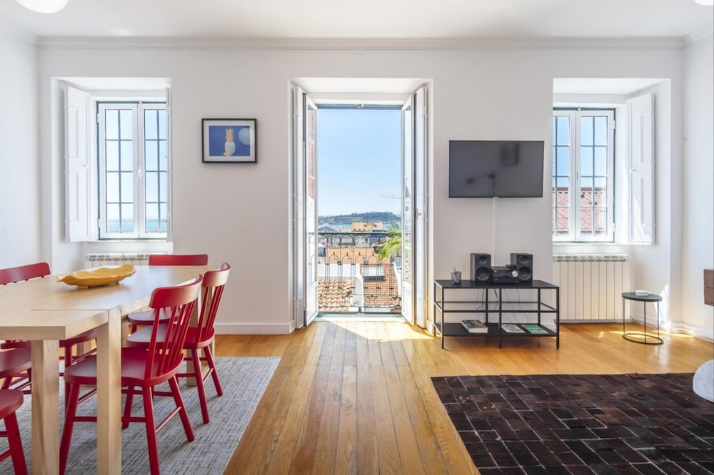 Lvpremier Bica BI1 Terrace Garden AC Views BBQ view 2