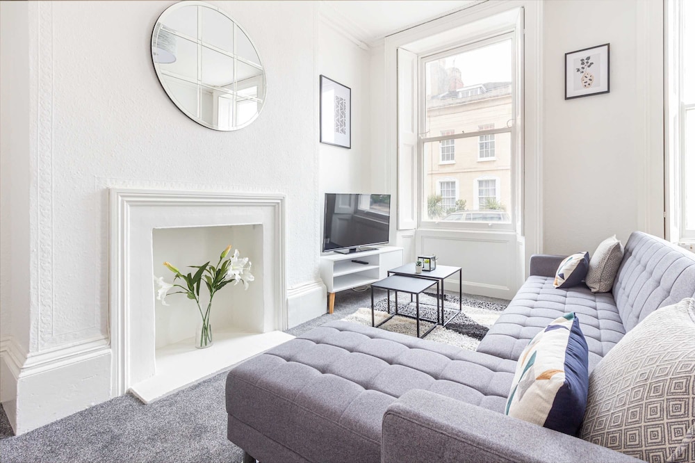 Host Stay Montpellier Villa Apartment