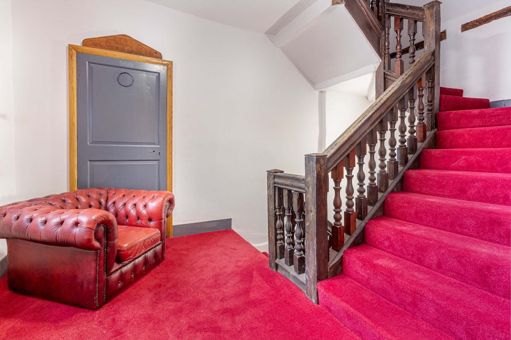 Host Stay Merchant House Studio