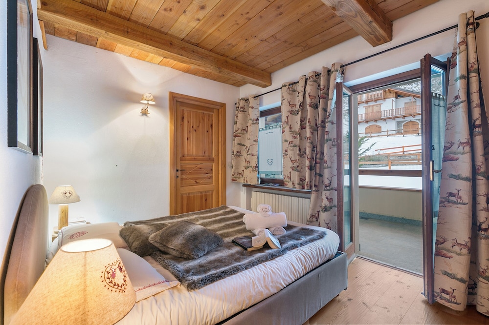 Gleise Lodge apartment