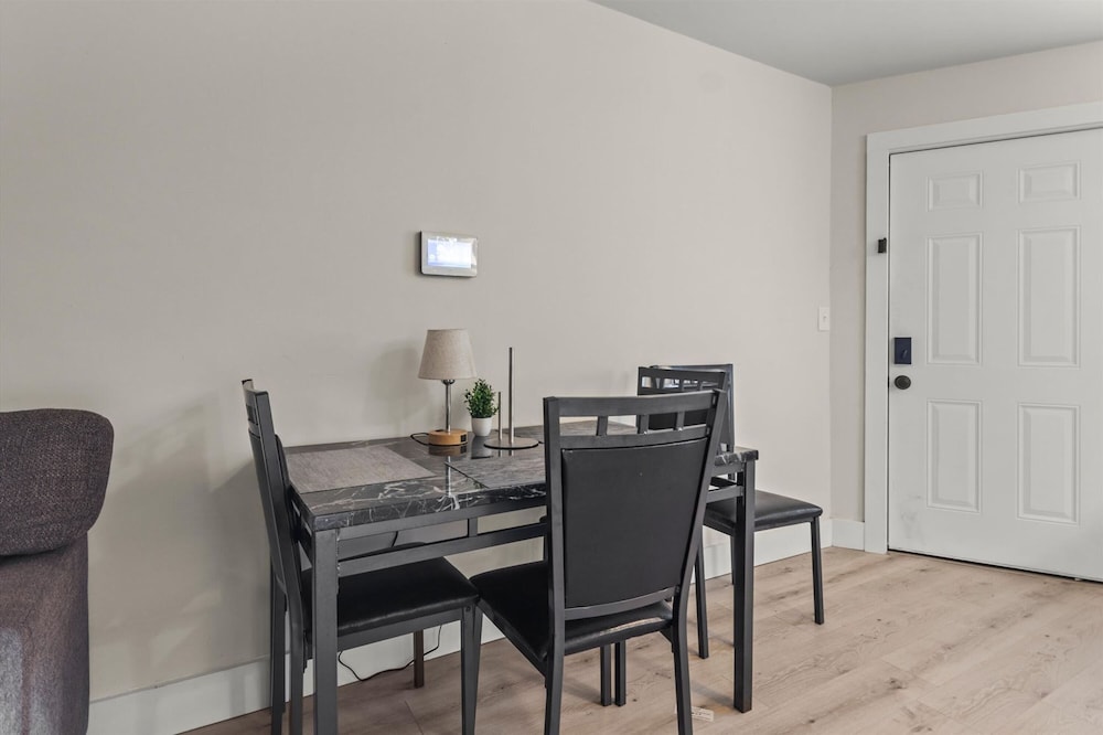 Modern Studio Apartment in Huntsville