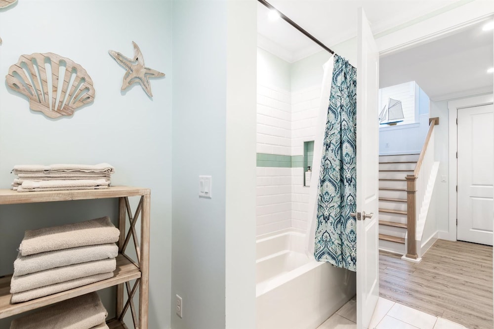 Heated Pool Elevator Game Room Ocean Decks