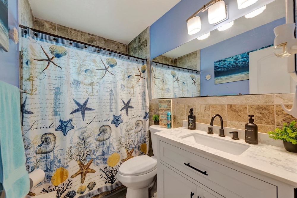 Dolphin Suite 2B Pet Friendly Waterfront Dock