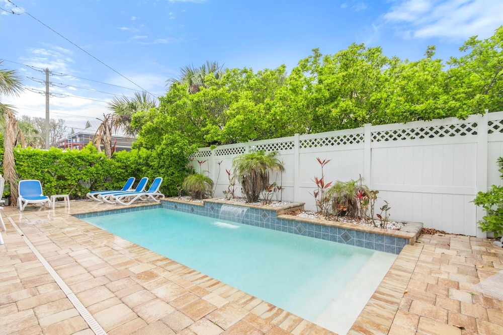 Heated Pool Elevator Game Room Ocean Decks