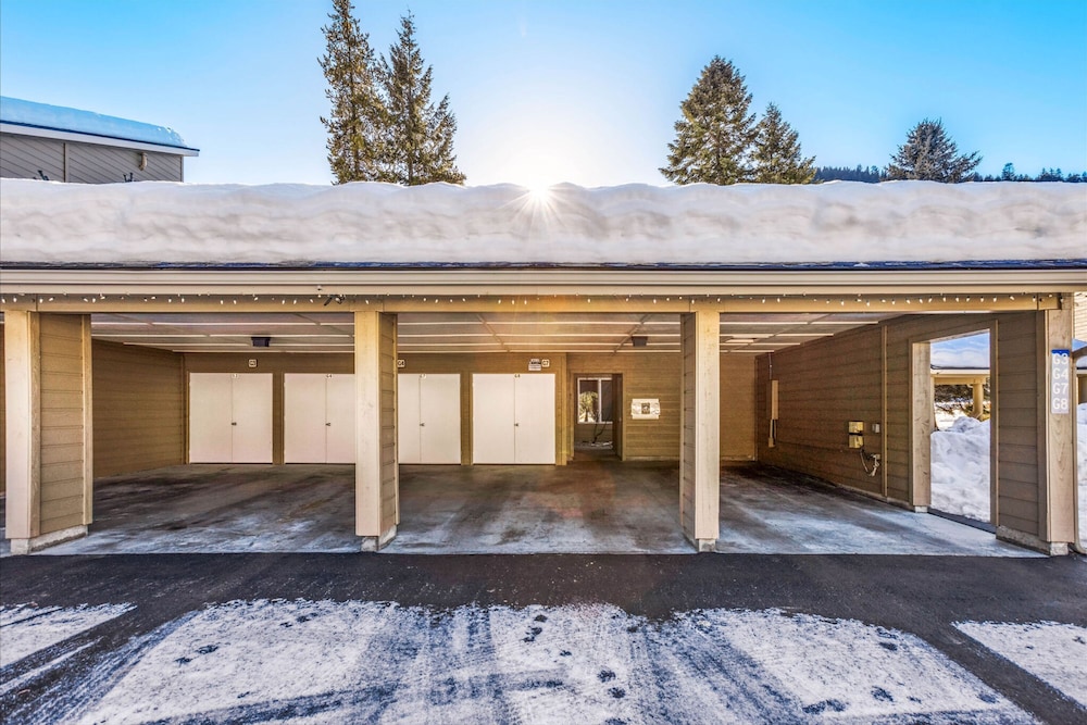 Snow Creek Peak Condo