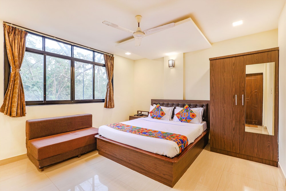 Fabhotel Shalom Indus Residency