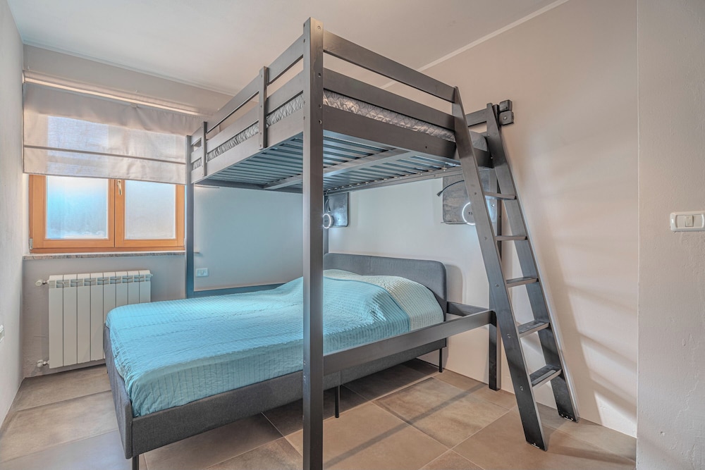Seaview Apartment Double D