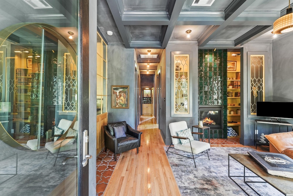 Ebb and Glow Retreat by Ryson Vacation Rentals