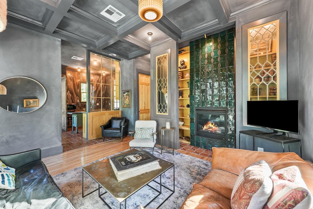 Ebb and Glow Retreat by Ryson Vacation Rentals