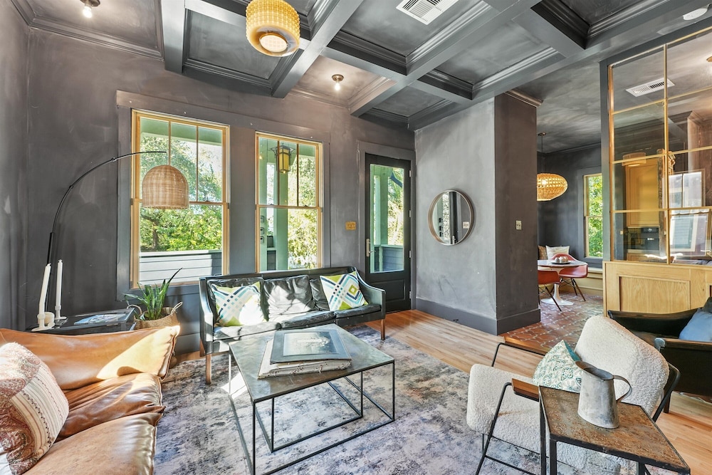Ebb and Glow Retreat by Ryson Vacation Rentals