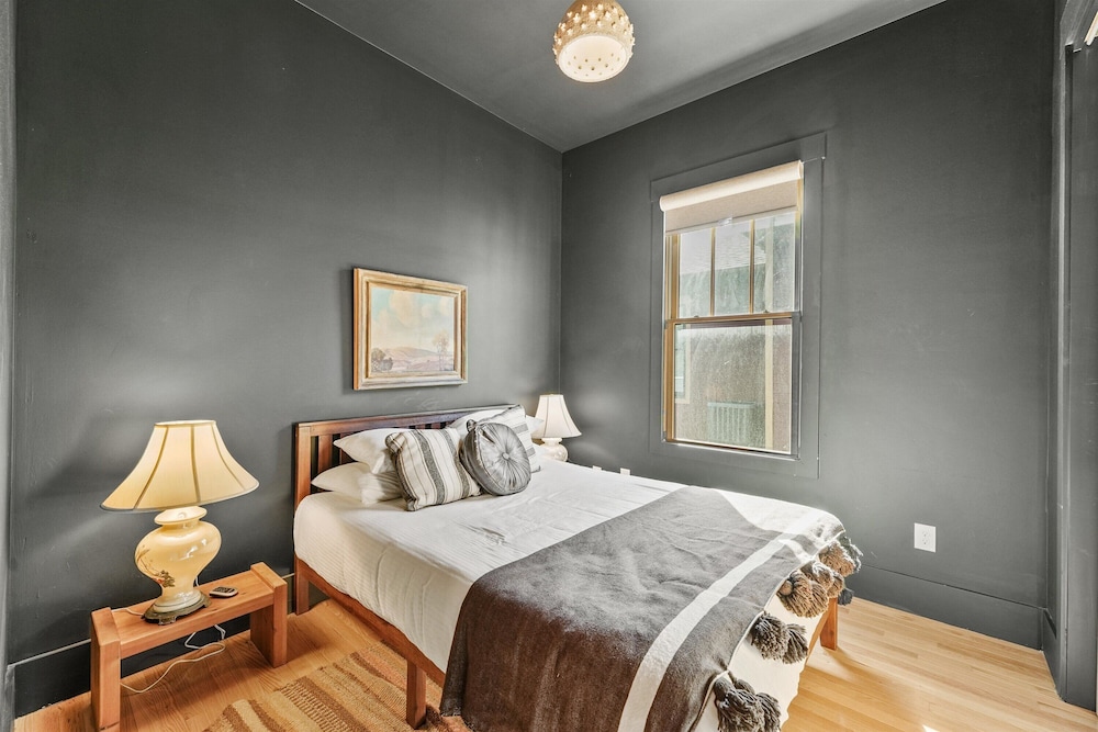 Ebb and Glow Retreat by Ryson Vacation Rentals