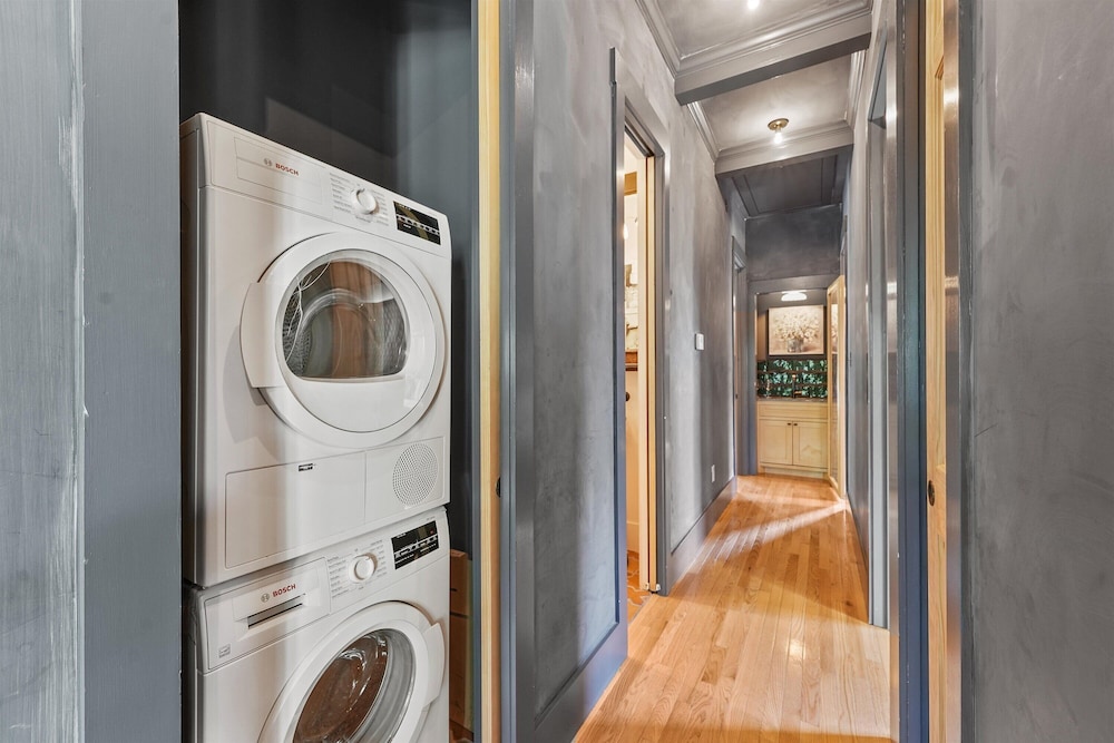 Ebb and Glow Retreat by Ryson Vacation Rentals