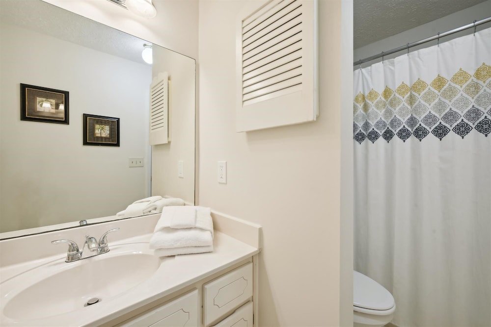 Gulf Highlands by Book That Condo