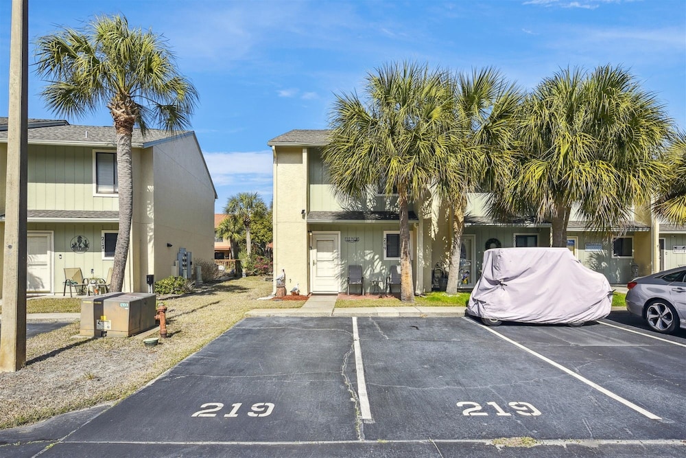 Gulf Highlands by Book That Condo