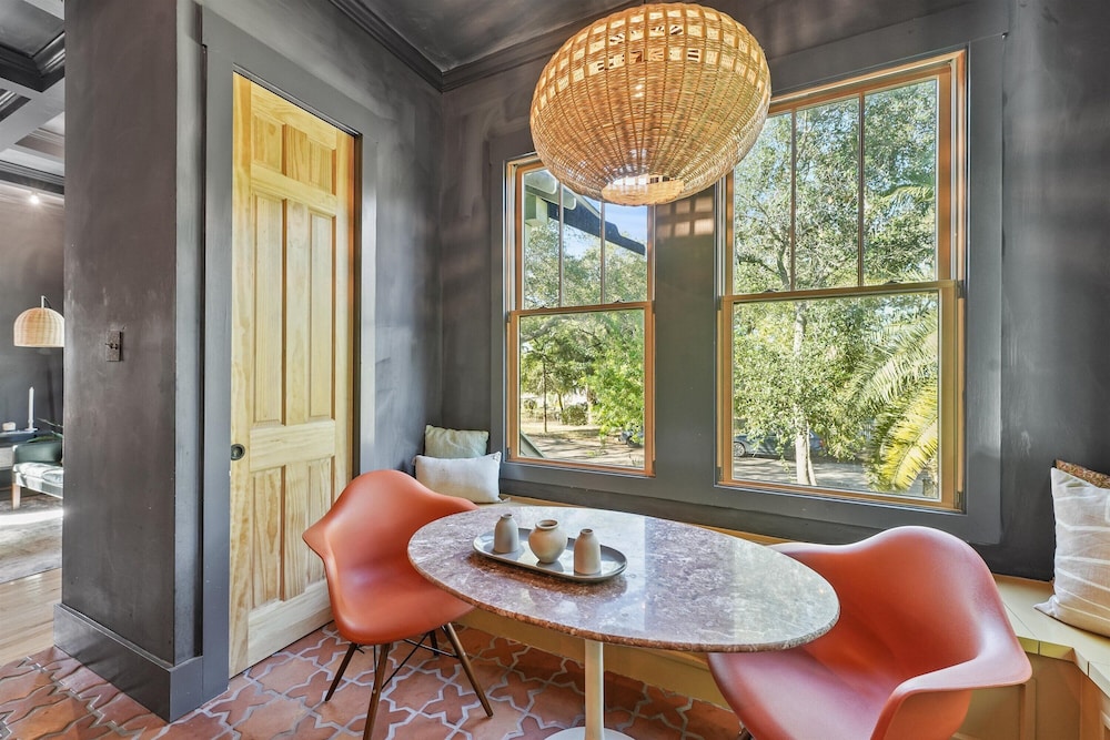 Ebb and Glow Retreat by Ryson Vacation Rentals