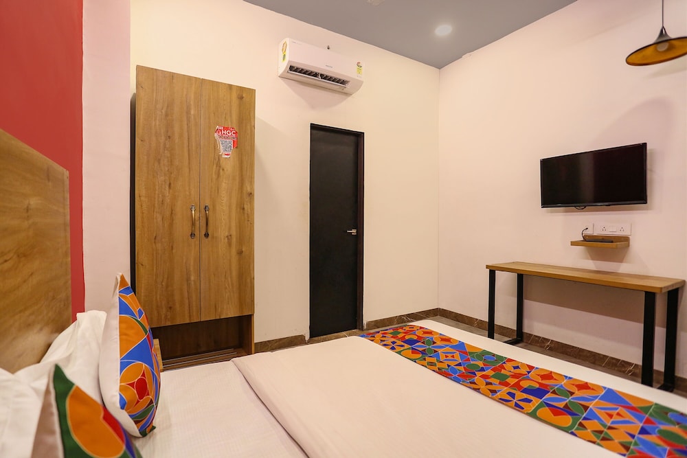 FabHotel Grand Capitol