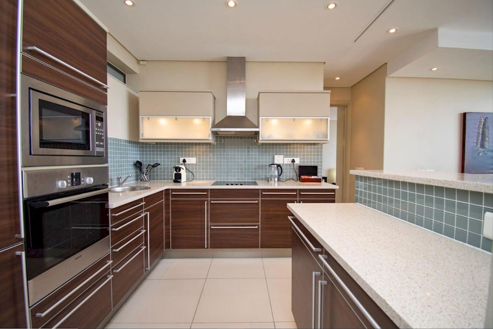 Executive Yacht View Two Bedroom Apartment - 310