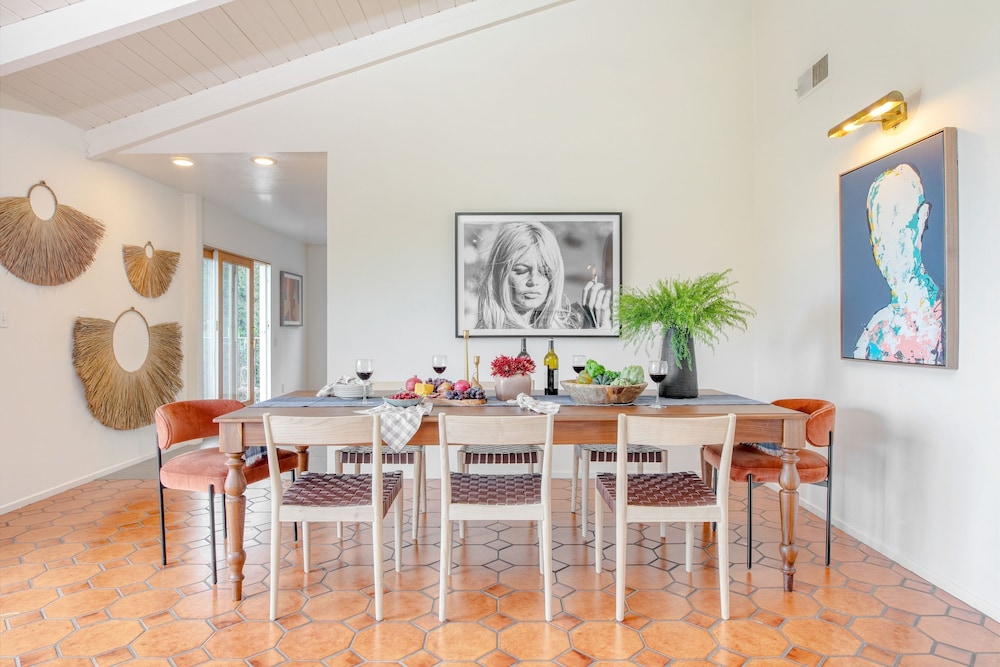 Dume Point by Avantstay Tennis Pool in Malibu