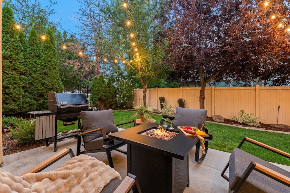 Soak Play Firepit Spa Game Room Sleeps 14