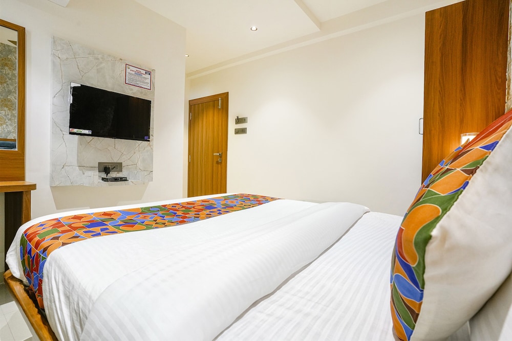 Fabhotel Status Residency